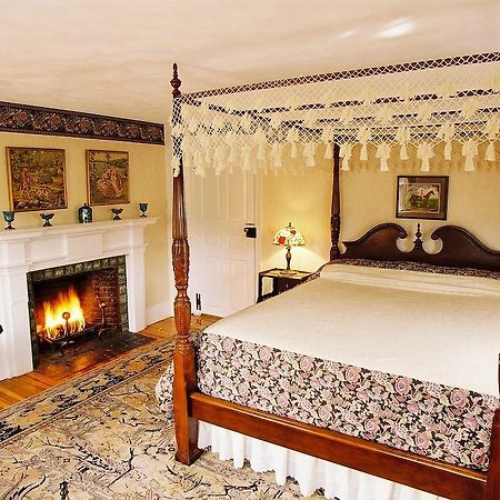 Historic Jacob Hill Inn Сіконк Екстер'єр фото