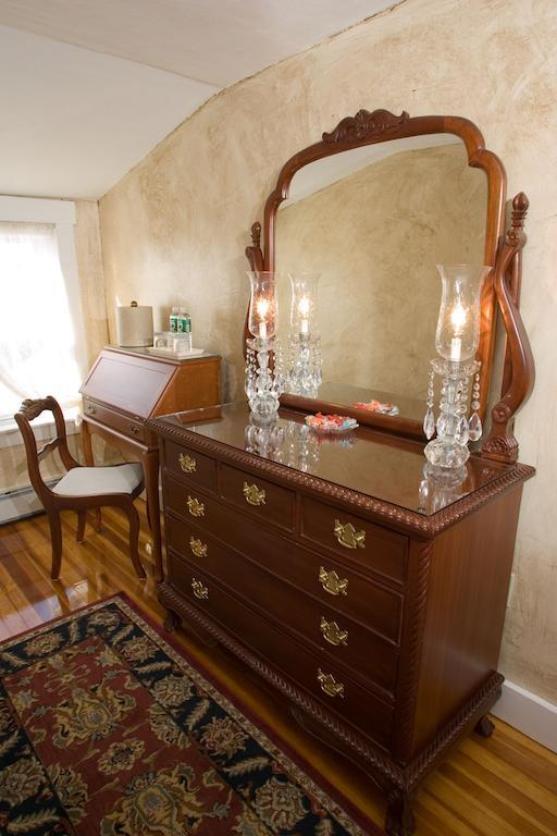 Historic Jacob Hill Inn Сіконк Екстер'єр фото