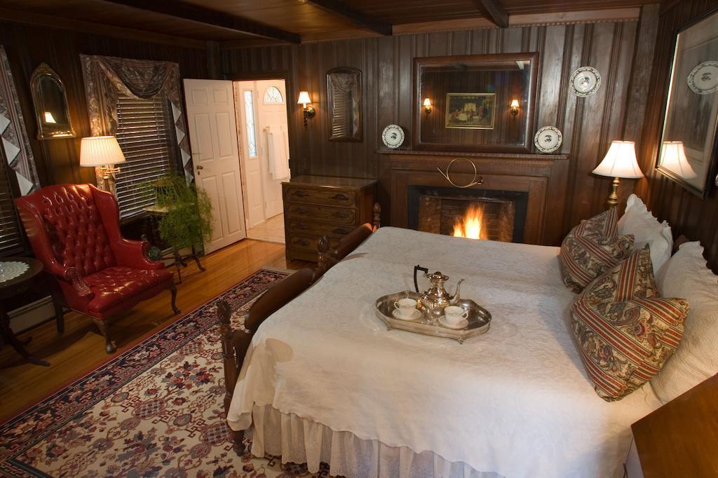Historic Jacob Hill Inn Сіконк Екстер'єр фото